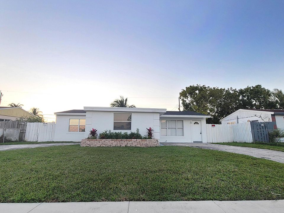 1st image of 1621 SW 63rd Avenue