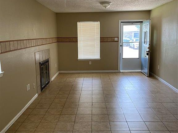 5th image of 1631 Windsong Ln