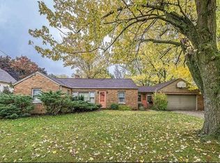 9023 W Cold Spring Rd, Greenfield, WI 53228