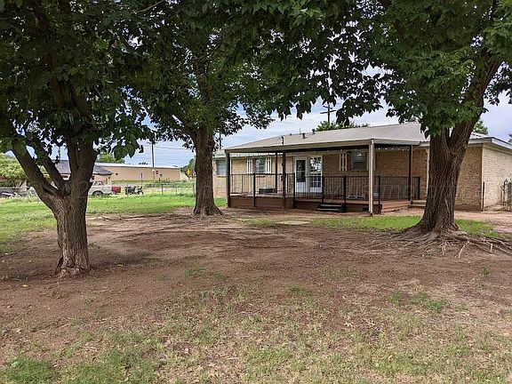 2nd image of 305 Silver Springs Dr