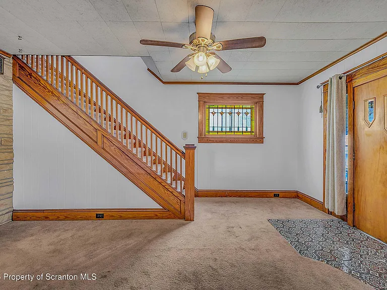 1425 Church Ave — Photo 6