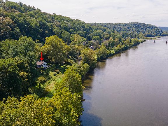 2nd image of 3610B River Rd