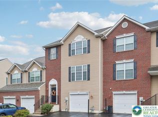 5192 Spring Ridge Dr, Macungie, PA 18062