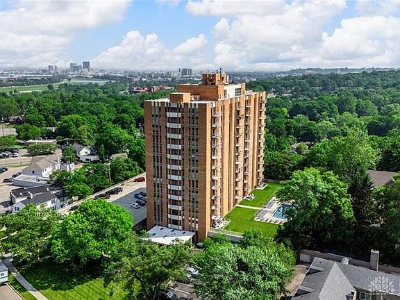 2nd image of 2230 S Patterson Blvd APT 21