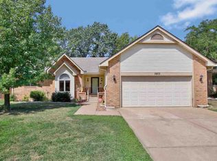 1933 N Holland Ln, Wichita, KS 67212