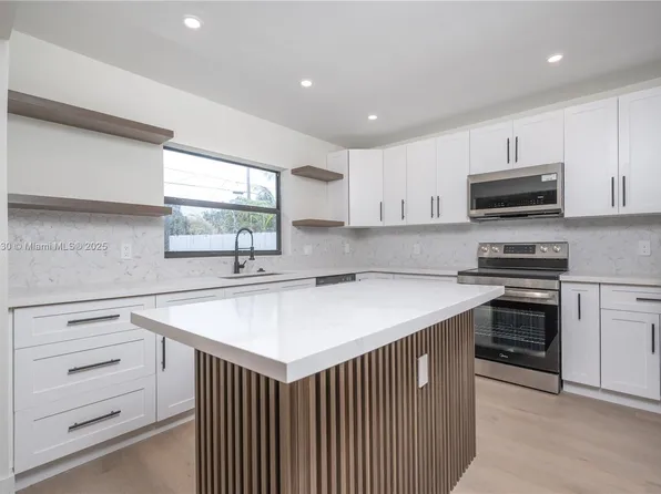 233 SW 7th Ave, Boynton Beach, FL 33435