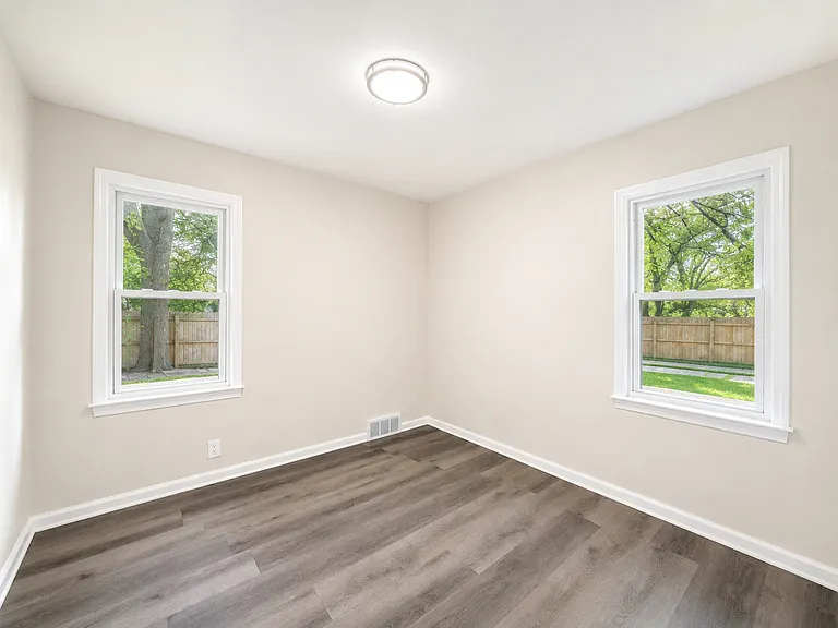 12719 Wade St — Photo 17