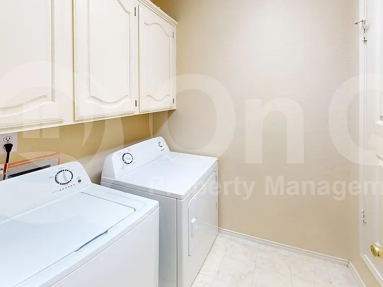 5603 Stonehenge Dr — Photo 17