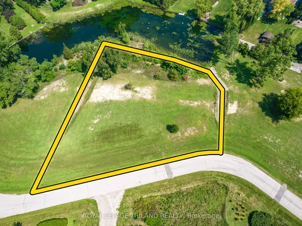 9944 Eric St, Lambton Shores, ON N0M 2N0