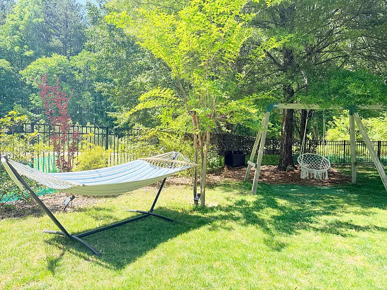 1004 Josey Ln — Photo 35