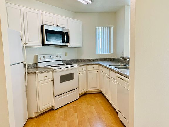 4th image of 7555 Charmant Dr #1111
