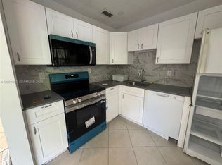 700 Layne Blvd APT 115, Hallandale Beach, FL 33009