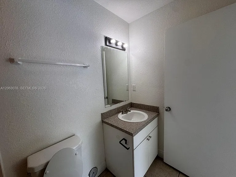 3342 NW 9th Ave #3344 — Photo 34