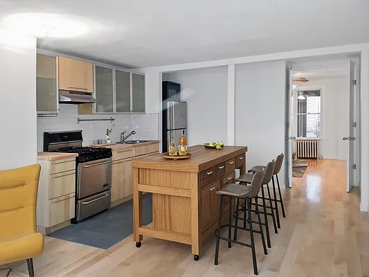 Rented by Compass | media 9