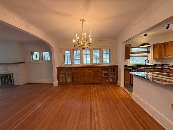 5th image of 5048 Thomas Ave S #2