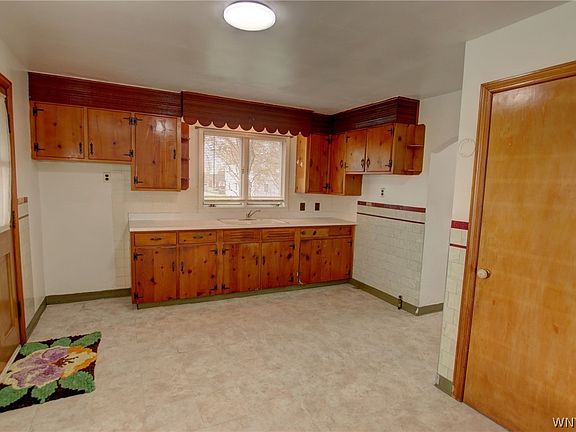 3rd image of 79 Martin Rd