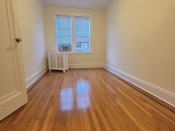 4th image of 23-38 Broadway #3R