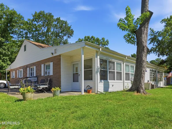 8 Cypress Street #B, Toms River, NJ 08757