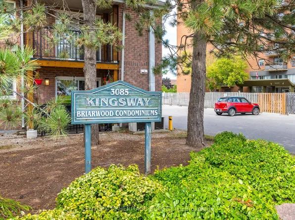 3085 Kingsway Dr #13, Kitchener, ON N2C 2P1