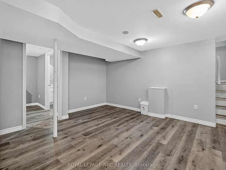 34 Preston Pl #LOWER — Photo 14