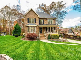 111 Maplewood Ct, Hudson, NC 28638