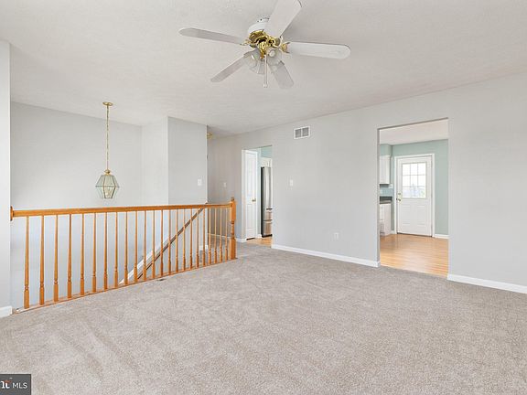 3rd image of 103 Paradise Ct