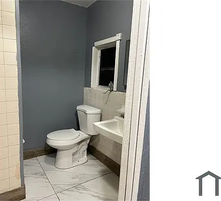 2 bed, 900 sqft, $2,300 — Photo 4
