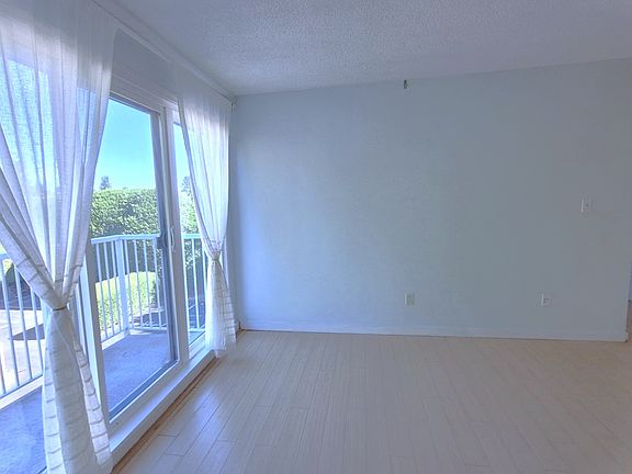 3rd image of 7280 Lindsay Rd #301