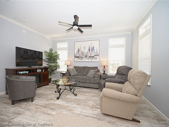 4th image of 93 S Rally Rd