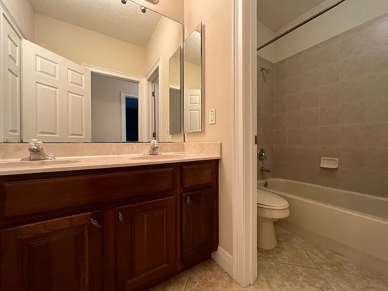 630 Broadoak Loop — Photo 17