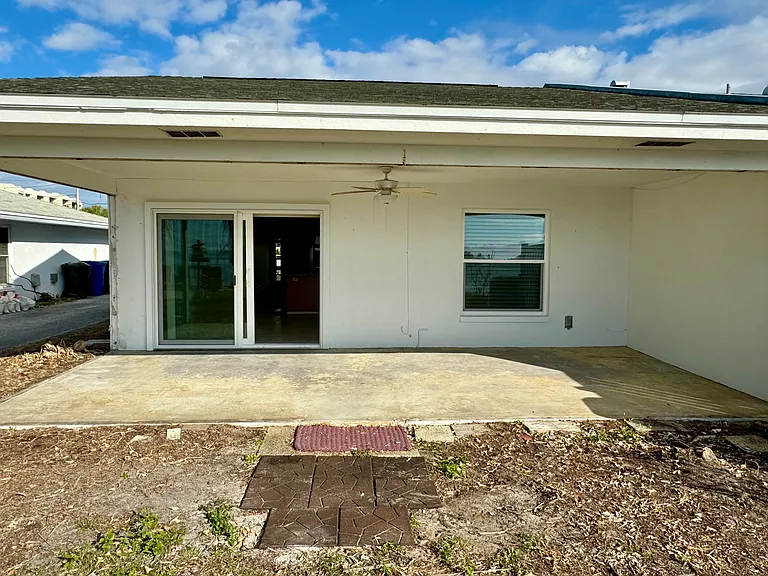 2565 Gary Cir — Photo 16