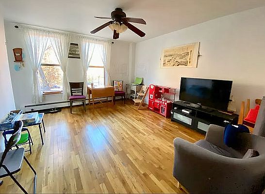 1st image of 40 Carroll St #1