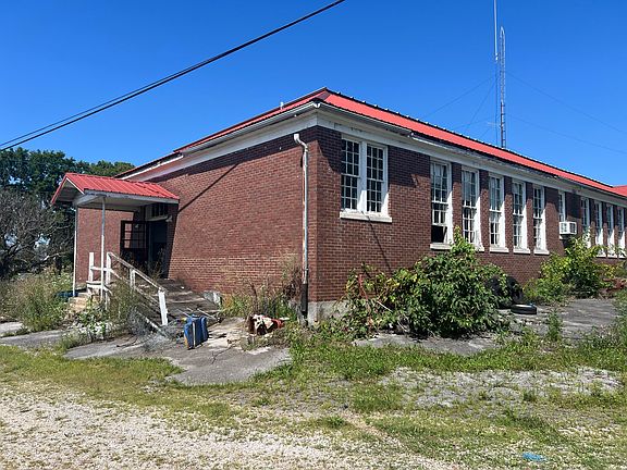 5th image of 7580 Mount Carmel Rd