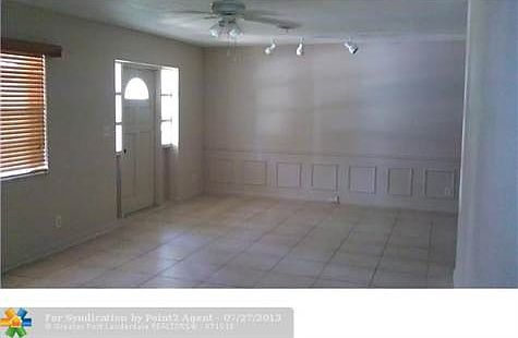 4th image of 2167 NE 56th Ct #B