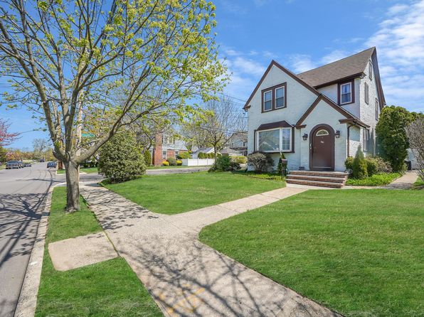 340 Yale Road, Garden City South, NY 11530