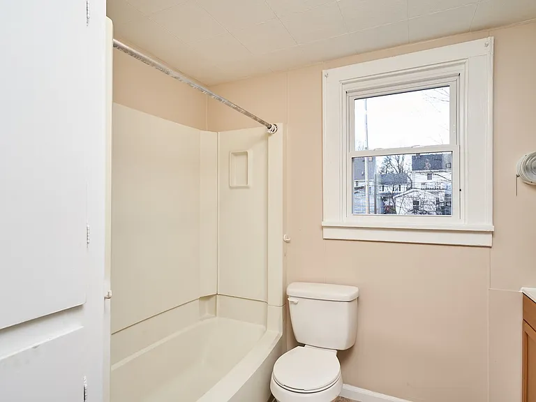 373 N Firestone Blvd — Photo 9