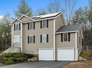 45 Flicker Dr, Fitchburg, MA 01420