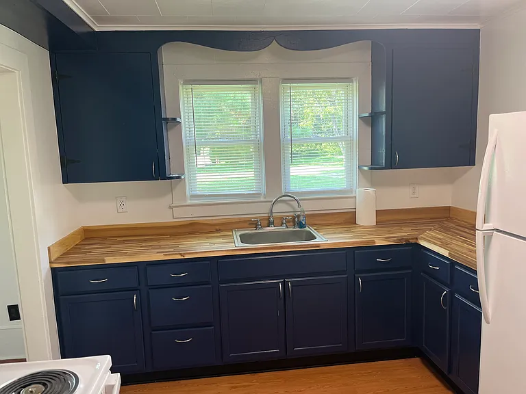 12191 Somerset Ave — Photo 2