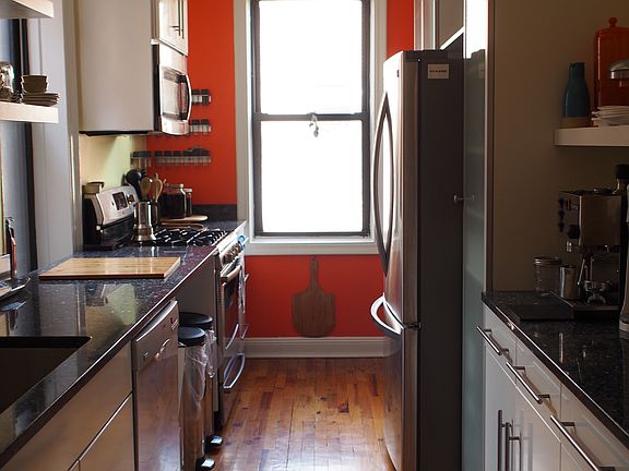 2nd image of 81 Ocean Pkwy APT 6E