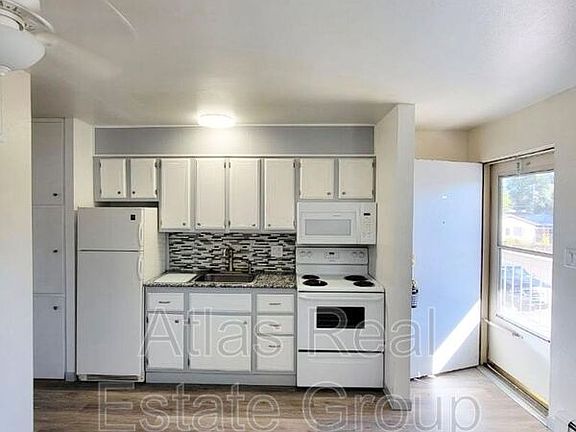 3rd image of 3128 N Arcadia St Unit 225