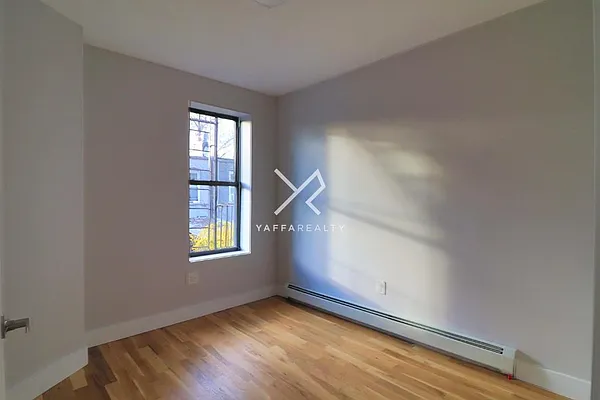 Rented by Yaffa Realty LLC | media 7