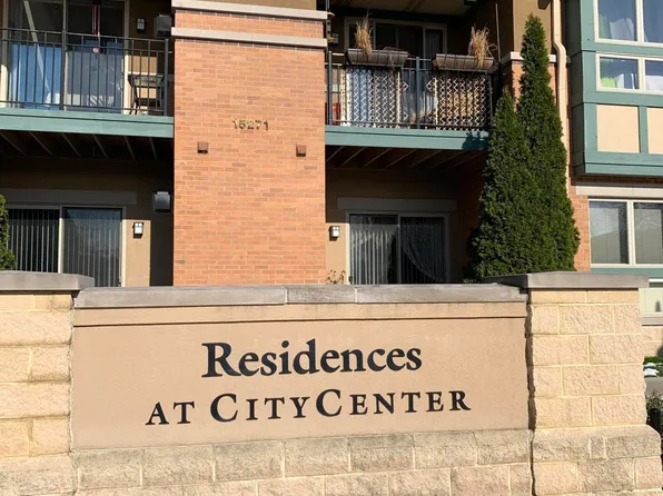 15295 W Library Ln, New Berlin, WI 53151