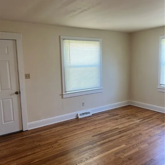 2306 Johnson St — Photo 4