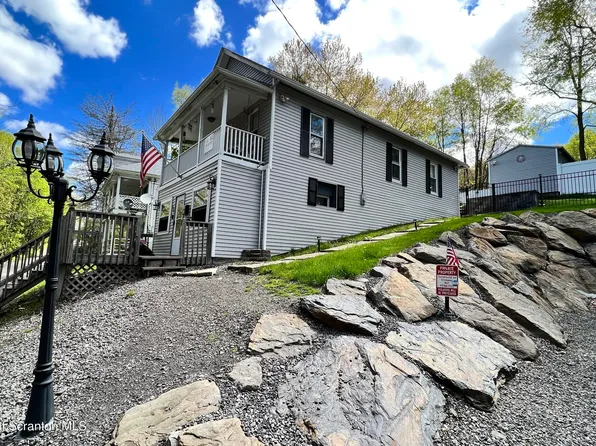75 Prospect St, Simpson, PA 18407