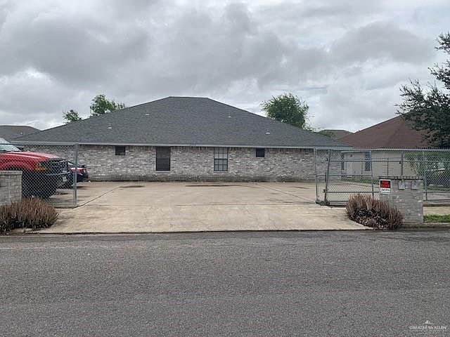 1st image of 2909 N 31st St