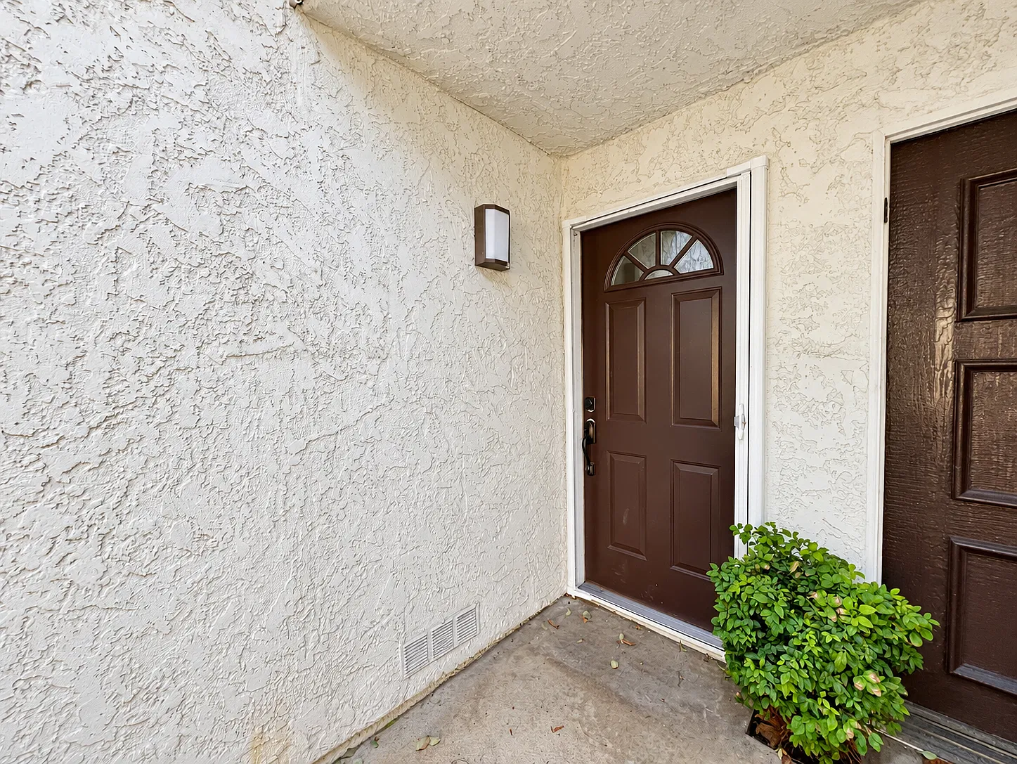 3 bed, 2.5 bath, 1346 sqft, $2,695 — Photo 2