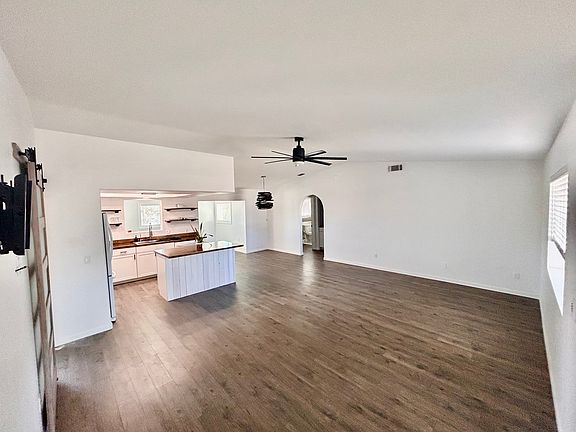 3rd image of 2132 Palo Verde Blvd S