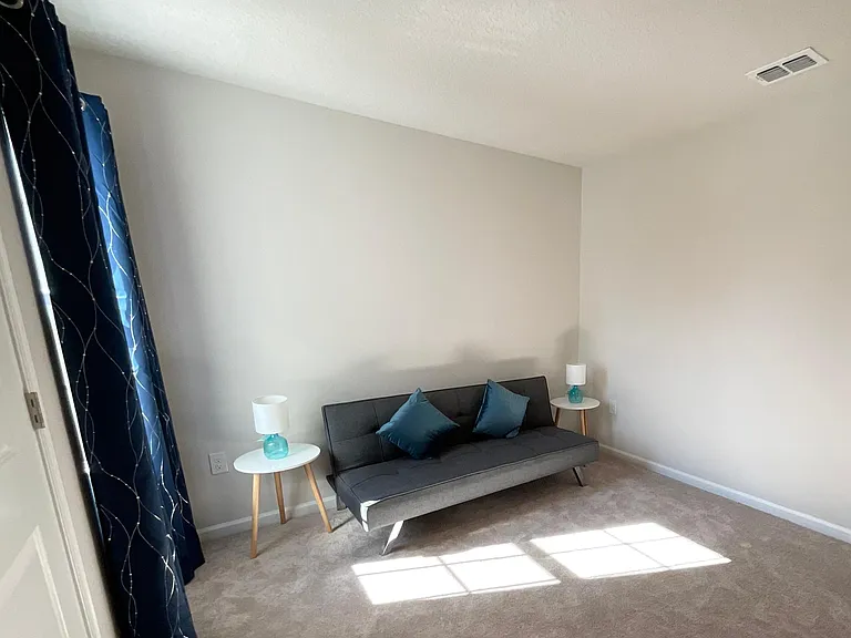 5889 Creekside Crossing Dr — Photo 6