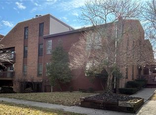 717 W Prairie Ave APT 1A, Decatur, IL 62522