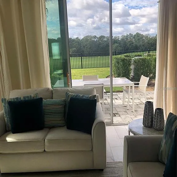 820 Driving Range Ct — Photo 8